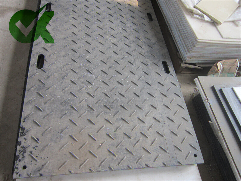 Black temporary roadway construction mud protection mats for sale